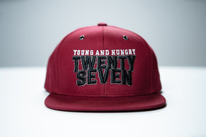 GORRA TWENTY SEVEN TEXT YOUNG & HUNGRY